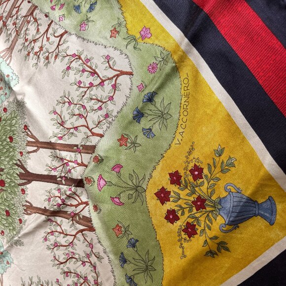 GUCCI Silk Scarf - Picture 3 of 4
